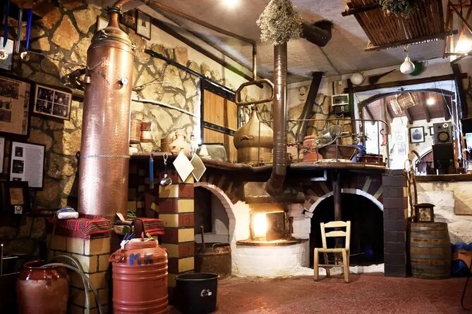 Premium Cretan Olive Oil Tasting, Wine, Raki and Local Food Tour - What you should do to enjoy tastings more