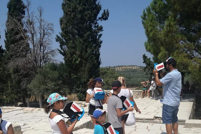 Private Audio and Virtual Tour in Knossos - Walking the open-air museum with recorded commentary in your language
