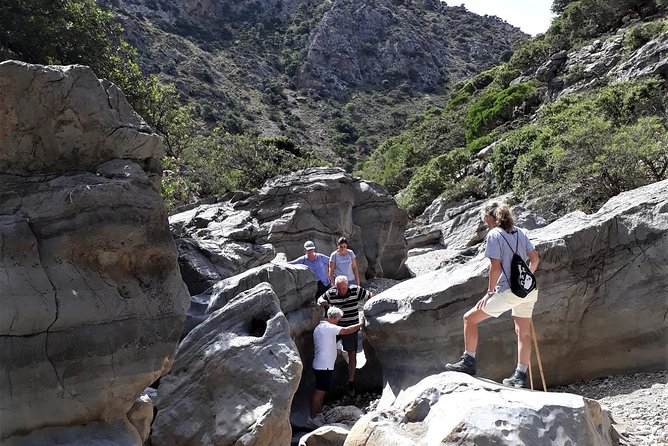 PRIVATE Hiking Walking GORGE nearby Hersonissos CRETE - Aposelemis start point: village descent and your first taste of the gorge