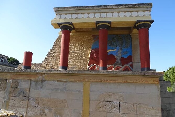 PRIVATE-Knossos Palace-Zeus Cave-Olive Oil Tasting-Old Villages - Omalia Olive Press: learn the Golden Liquid, taste it too