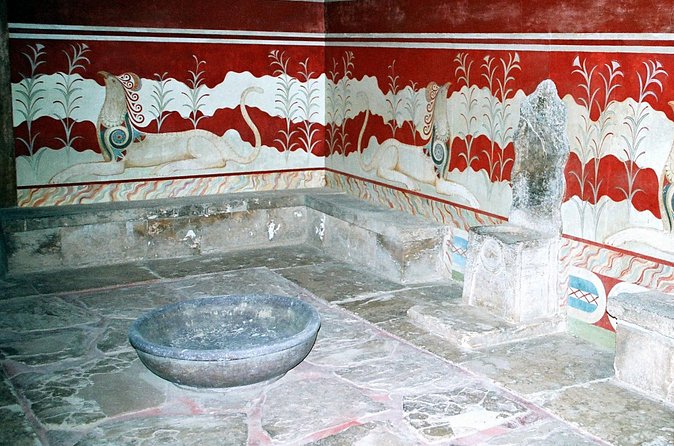 Private Tour to Knossos and Archaeological Museum - Rethymnon Lunch Stop and the Return to Chania