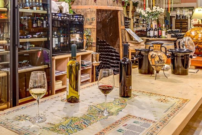 PRIVATE Walking Tour with Lunch and Wine Tasting by a Sommelier - Pickup and the simple logistics that save your day