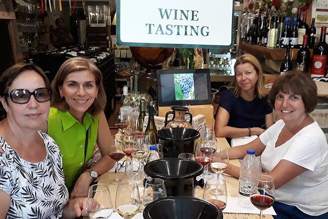 PRIVATE Walking Tour with Lunch and Wine Tasting by a Sommelier - Lunch at a Cretan restaurant: expect a feast, not a snack