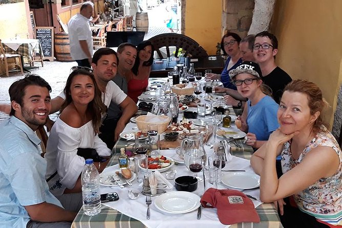 PRIVATE Walking Tour with Lunch and Wine Tasting by a Sommelier - How private feels in real life: your group, plus the small shared tasting