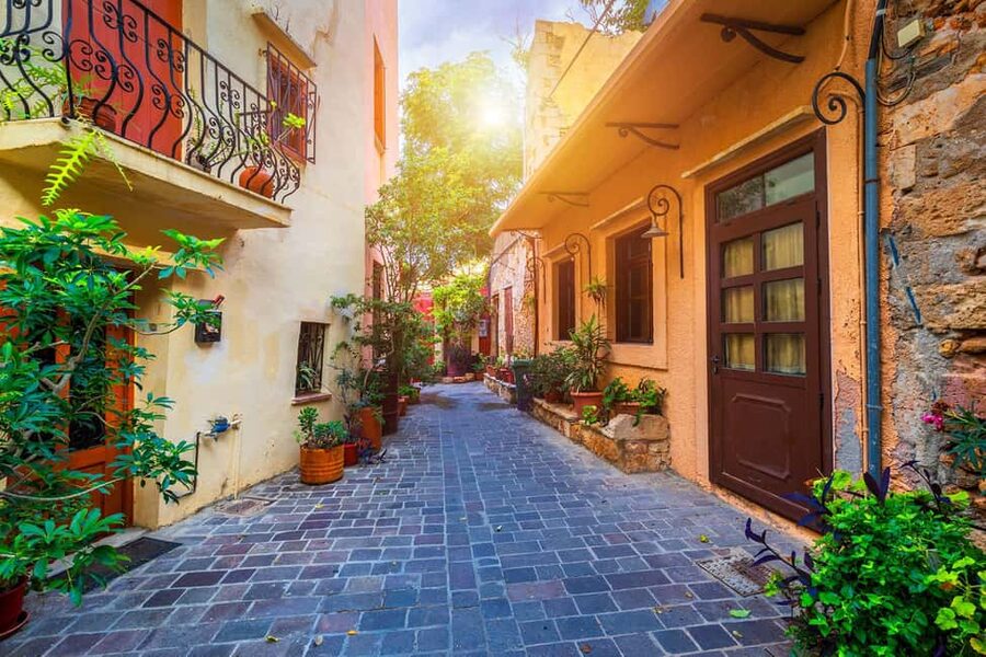 Rethymno Bali & Panormo: Chania Old Town & Kournas Lake Trip - Chania Old Town, 4 hours to wander: where the day feels like yours