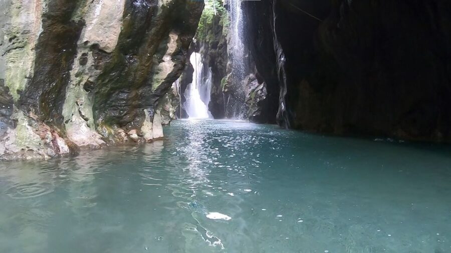 Rethymno: Canyoning Tour in the Kourtaliotiko Gorge - The waterfall rappel: adrenaline with a safety net