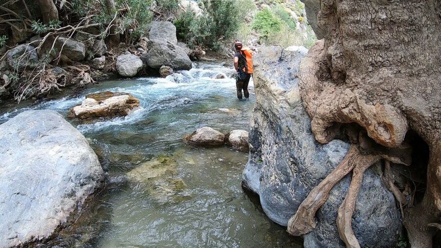 Rethymno: Canyoning Tour in the Kourtaliotiko Gorge - Jumping into crystal water, then playing like it’s recess