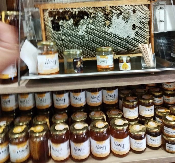 Rethymno:Evening tasting tour - How the Food Sampling Works Along the Way
