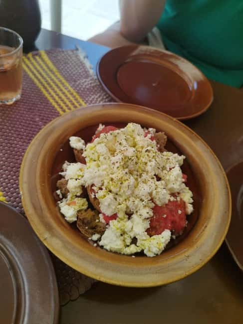 Rethymno:Food Tasting Private Tour at Old Town - Price and what makes the $100 per person feel fair