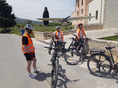 Guided e-Bike Tour on Mili Gorge and Soft Drinks