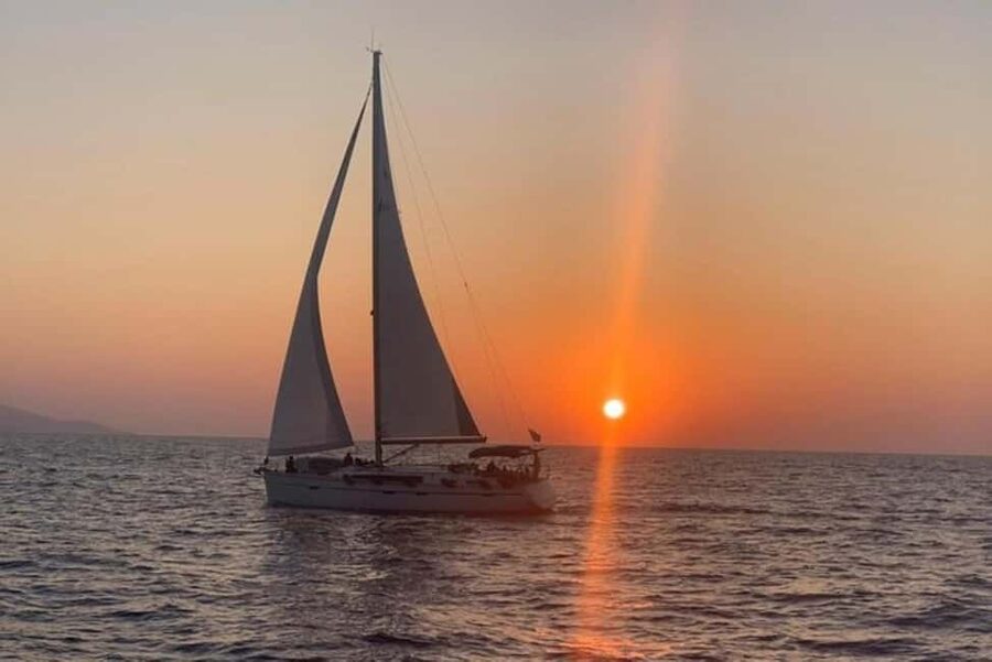 Rethymno: Luxury Sunset Cruise with Dinner and Drinks - Who should book this sunset cruise, and who should skip it