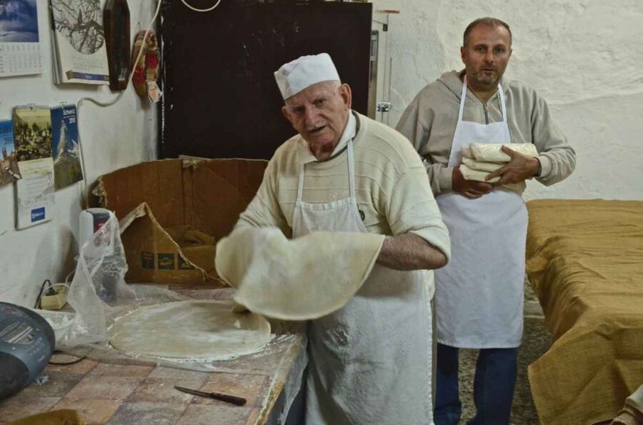Rethymno: Old Town Walking Tour with Meal - Why Rethymno Old Town pairs so well with a food tour