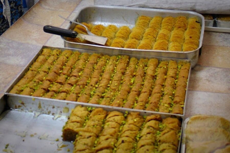 Rethymno: Old Town Walking Tour with Meal - Stop 3: a local bakery snack you’ll remember