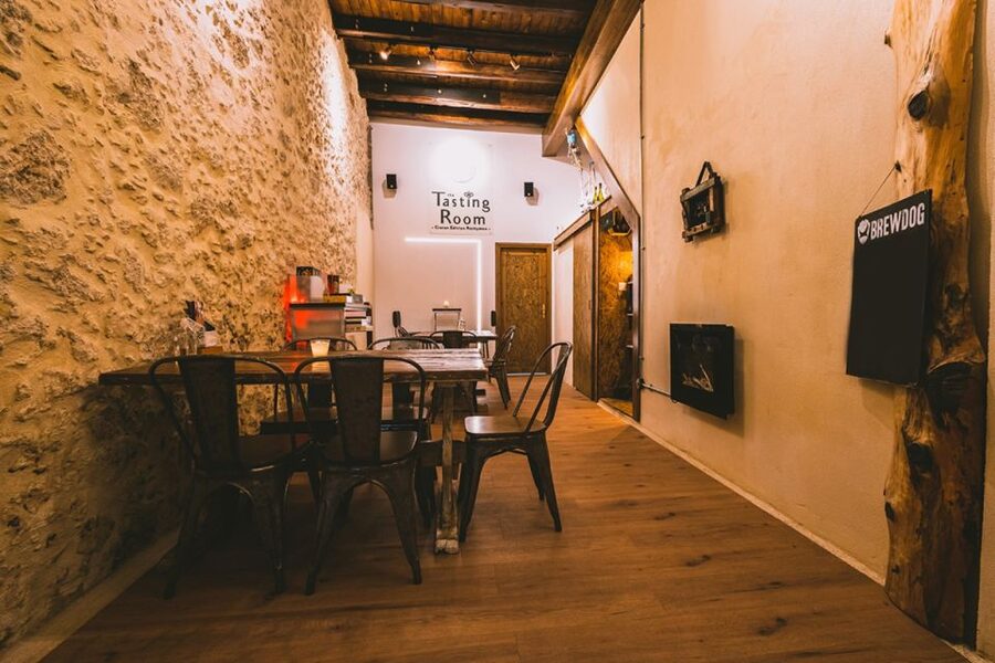 Rethymno: Old Town Walking Tour with Meal - The honey, olive oil, and raki tasting that actually teaches