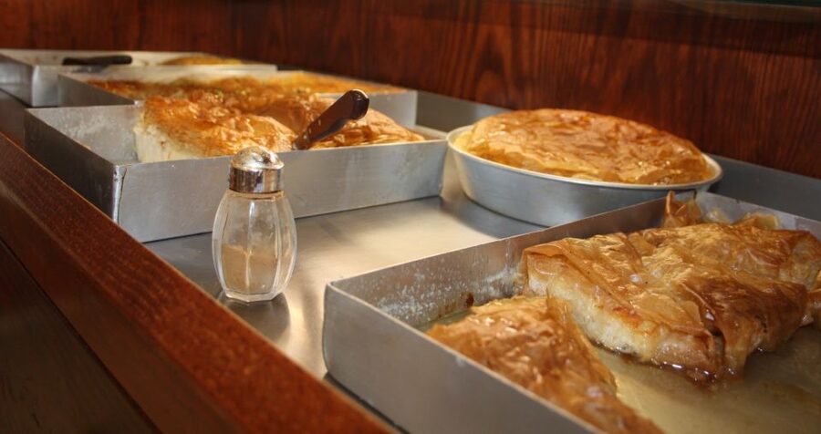 Rethymno: Private Old Town Highlights Tour with Street Food - What Makes This Rethymno Food-and-Old-Town Walk Special