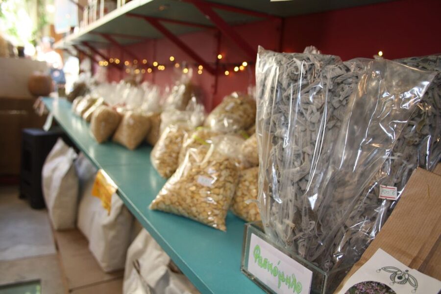 Rethymno: Private Old Town Highlights Tour with Street Food - Picking the Best Time to Go