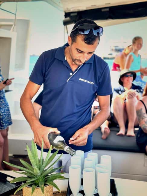 Rethymno: Private Sunset Cruise with Wine and Snacks - Food and Drink: Local Flavors Without the Restaurant Detour
