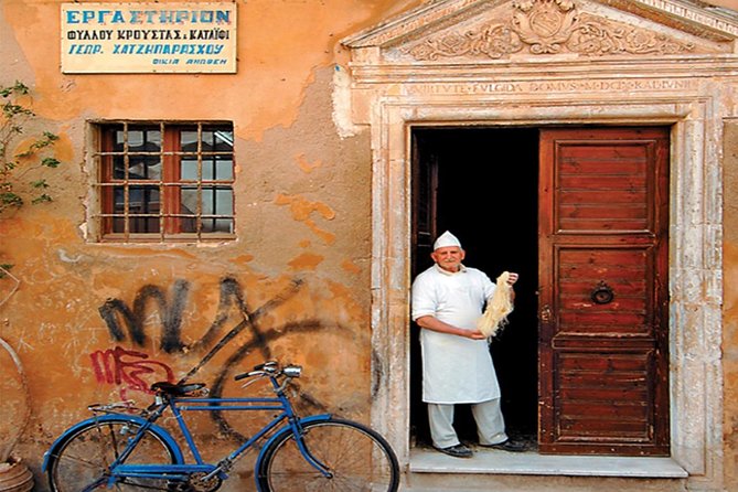 Rethymno Walking & Gastronomy Tour - Handmade Traditional Philo Workshop With Giorgos Chatziparaschos