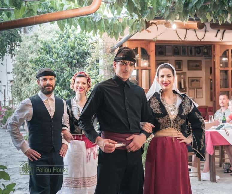 Rethymnon: Cretan Night with Dinner and Live Music - Unlimited wine, kids drinks, and the alcohol rules that matter