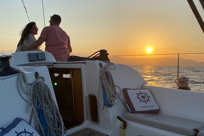 Romantic Luxury Sunset sailing - What makes the evening work so well