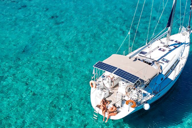 Sailing Cruise to Dia Island with Meal and Water Activities - Lunch and drinks: the real value of paying for a boat day
