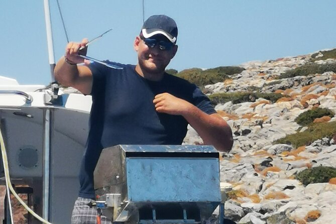 Sailing day to Dia island - Safety and Crew Help: The Quiet Reason It Works for Families