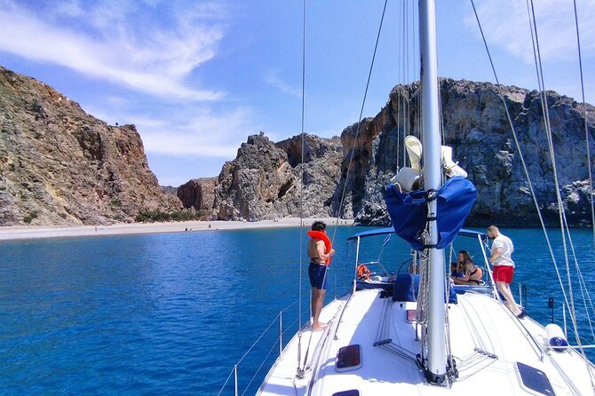 Sailing in South Crete with transfer from Matala & Ag. Galini - Group size and the captain-co-captain vibe