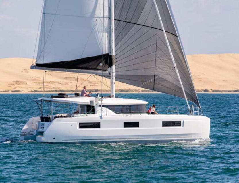 Sailing to Dia Island with lunch on Catamaran - Timing on a 5.5-hour outing: what your day will really feel like