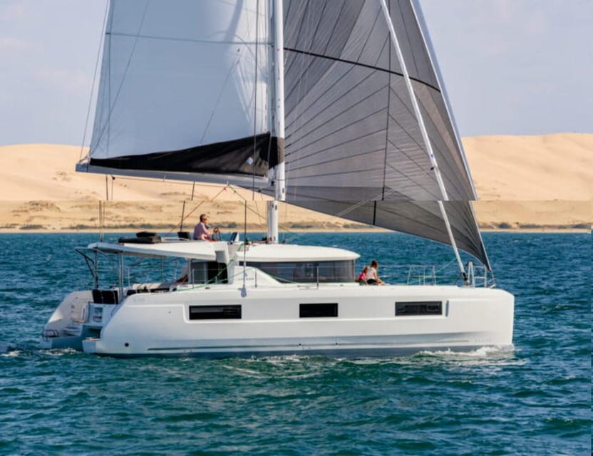 Sailing to Dia Island with lunch on Catamaran - Who should book this sailing lunch to Dia Island
