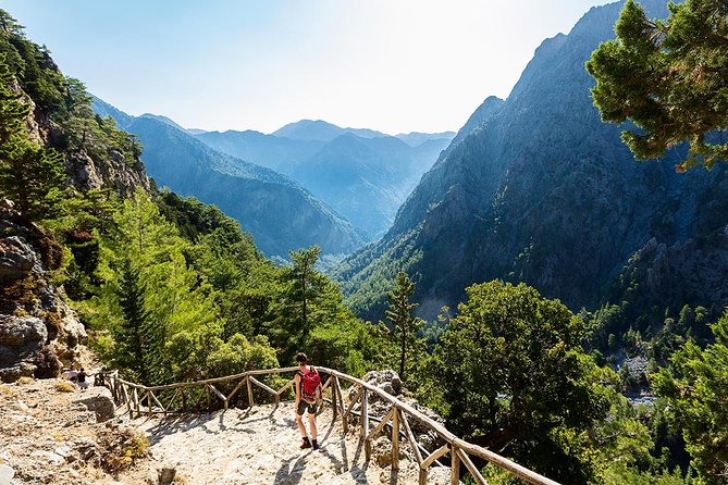 Samaria Gorge Hike from Heraklion region - Entering the Gorge: The 18 km Walk Starts Steep and Rocky