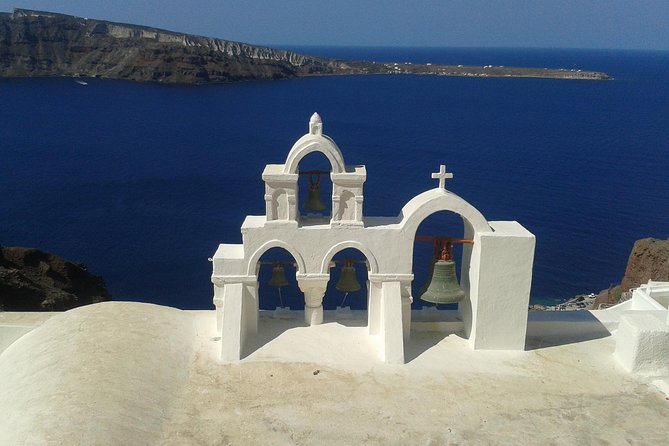 Santorini - The pearl of the Aegean - How the day flows: coach sightseeing plus real free time
