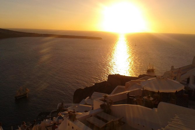 Santorini - The pearl of the Aegean - Food reality check: plan lunch, snacks, and water on your own