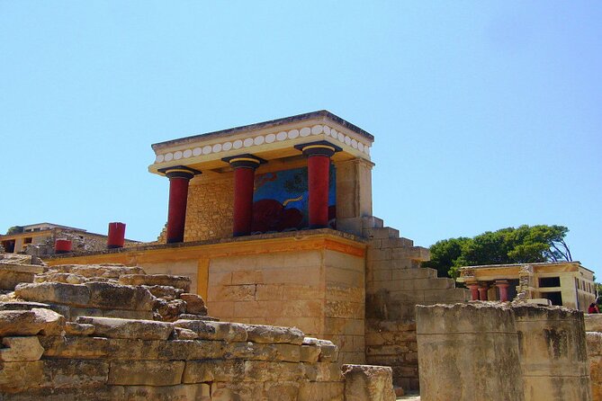 Shore Excursion Crete, Cave of Zeus, Palace of Knossos & Villages - CretAquarium or Heraklion Old Town: your final hour, your vibe