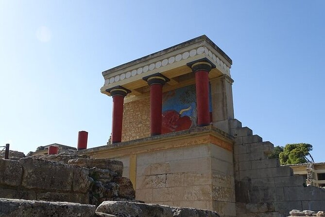 Skip the Line-Archaeol Museum/Knossos Palace-Private Guided Tour - Knossos Palace: what the guide helps you notice