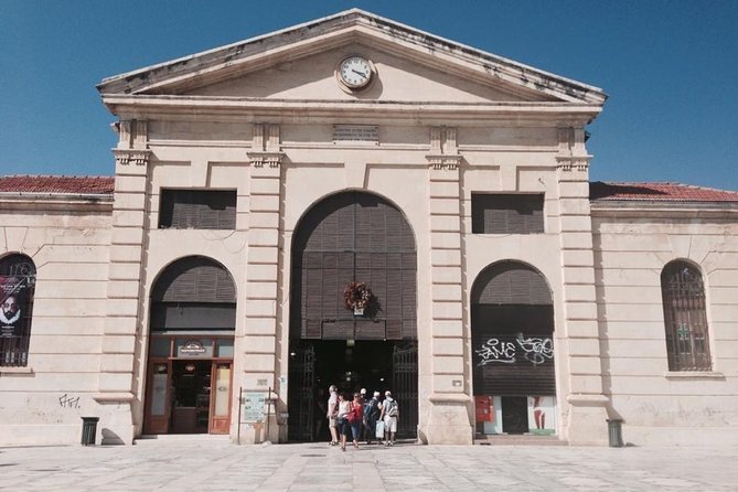 Small-Group Chania Walking Food Tour with a Local, Kelly - Meeting Kelly and getting oriented in Old Town backstreets