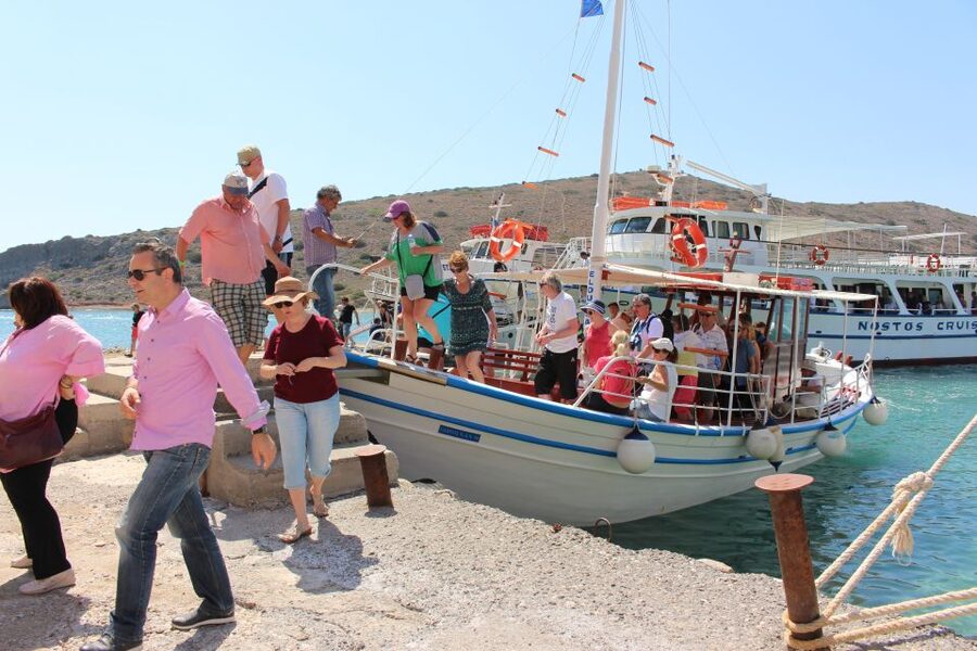 Spinalonga Island Guided Day Trip with Tavern Lunch & Wine - Practical tips for a smooth 8-hour day in Crete