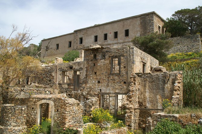 Spinalonga Regular Trip -daily At 12:30 From Agios Nikolaos - Crowds, Shade, and Sound: What Can Make Or Break Comfort
