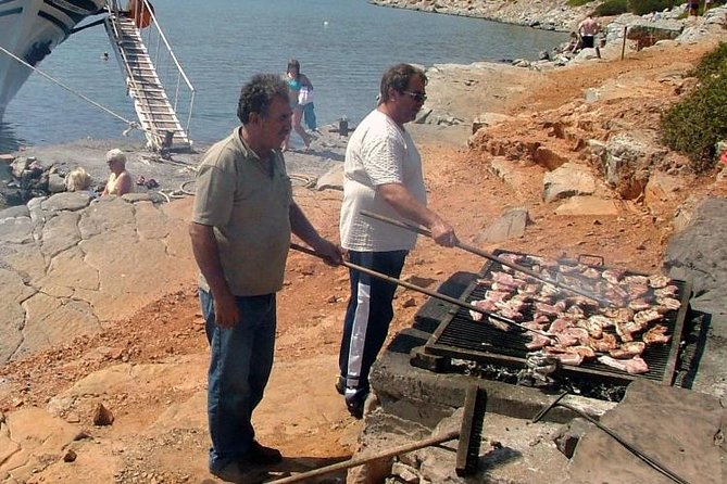 Spinalonga with Barbeque - Kolokitha Bay and the boat BBQ: fun beach time, watch the meal expectations