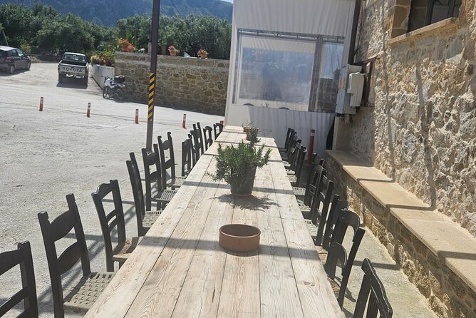 Tasting Tour from Chania - Olive Oil, Wine, Cheese & Honey - Stop 4: Pnevmatikakis Winery, vineyard and cellar plus about 8 wines