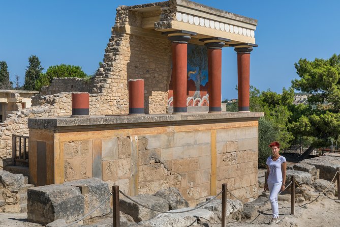 The Palace of Knossos with Skip-the-Line Ticket - Knossos in 90 Minutes: what the skip-the-line ticket buys you