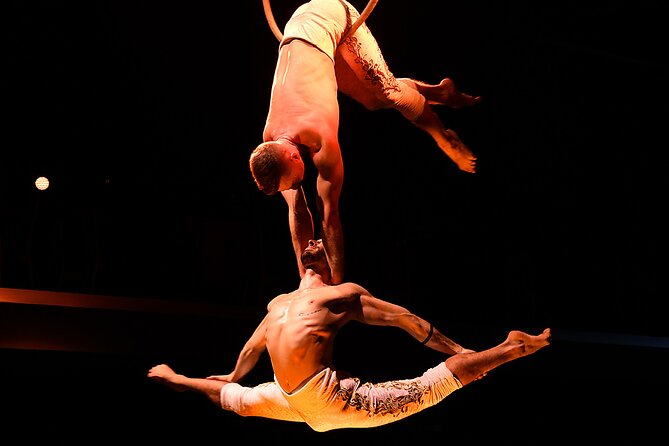 Troy Dinner-Show - Family-friendly for Troy, but not every couple’s cup of tea