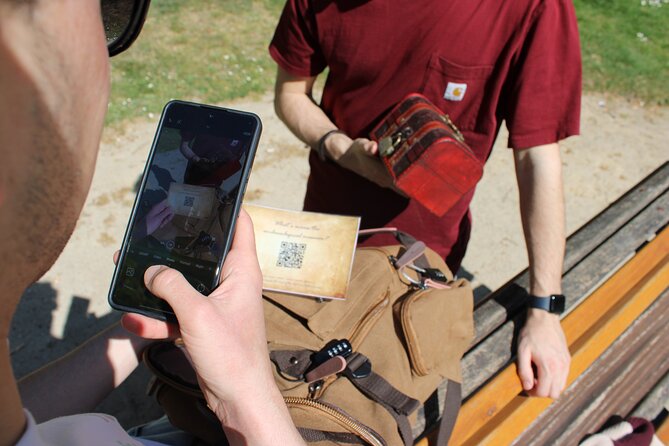 Unlock Heraklion - Urban Escape Game Adventure - First steps at Plateia Eleftherias, the heart of your game