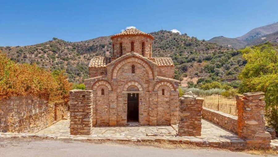 VISIT THE MOST FAMOUS PAINTER "EL GRECO" TOUR - Fodele village walking: crafts, textiles, and real local browsing