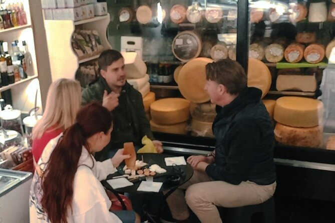 Walking “Food tasting tour” in the town of Chania - Psarros herbs and plant remedies: a food tour that smells like Crete