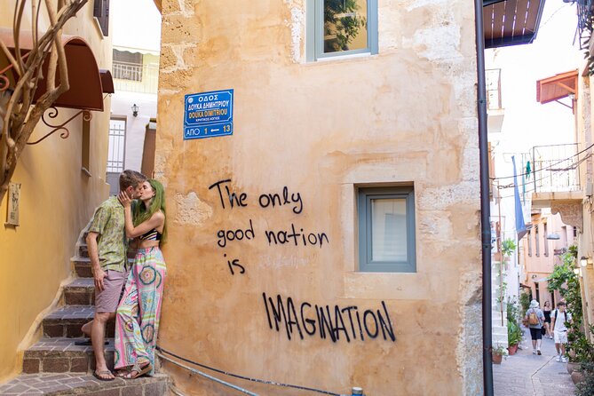 Your personal Photographer in Chania - The 1h15 Route Through Venetian Alleys, Doors, and Landmarks